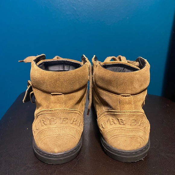 Burberry Sneakers - Picture 3 of 4